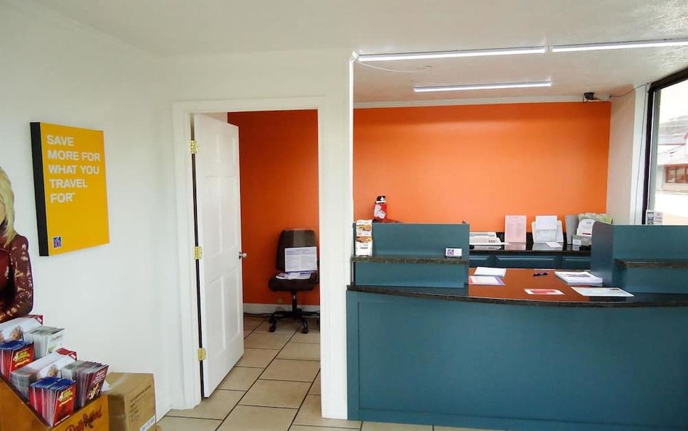 Front desk Photo