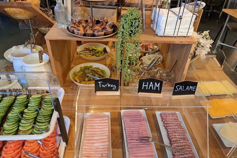 Buffet Photo