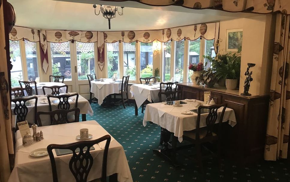 Restaurant Photo