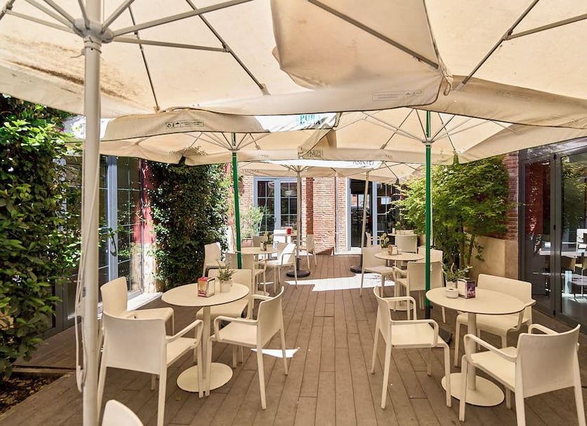 Restaurant Photo