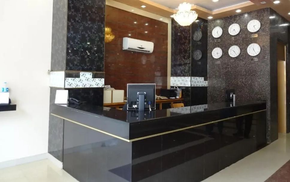 Front desk Photo