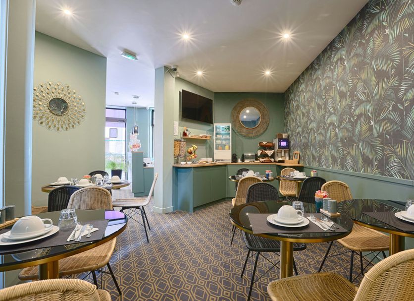 Restaurant Photo