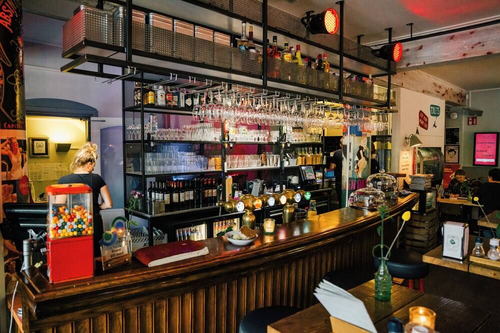 Bar