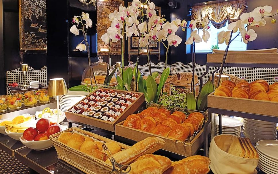 Buffet Photo