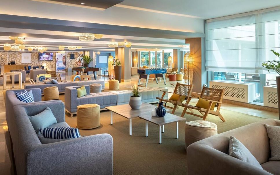 Lounge Photo