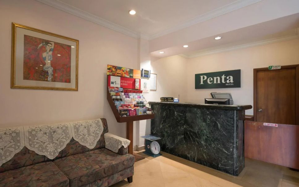 Front desk Photo