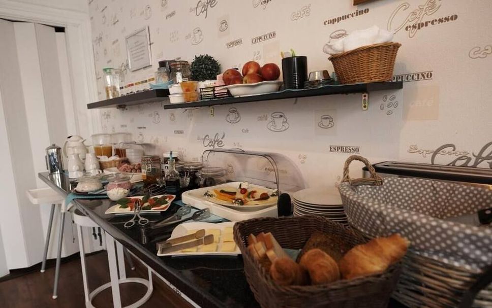 Buffet Photo
