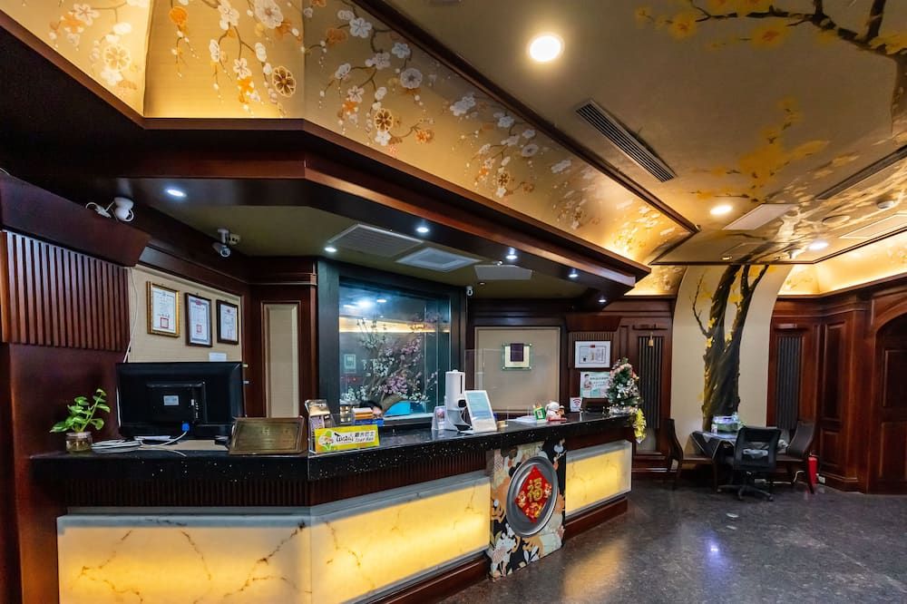 Front desk Photo