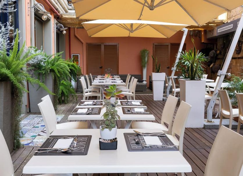 Restaurant Photo