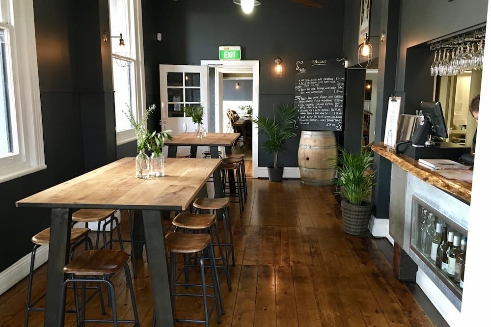 Bar