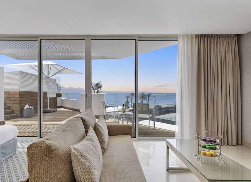 Living room Photo
