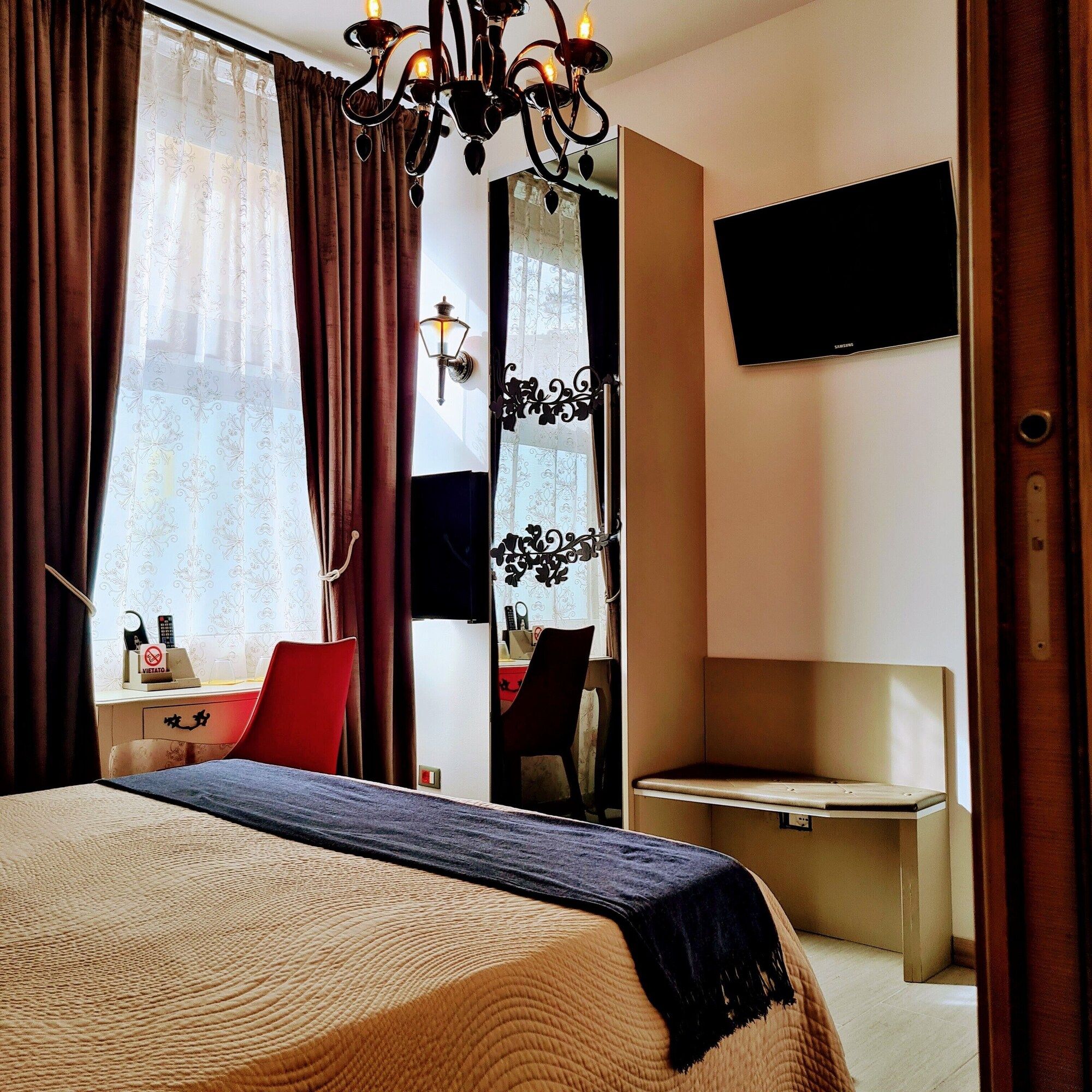 Bedroom Photo