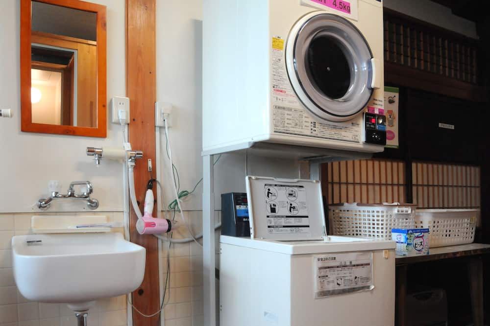 Laundry facility