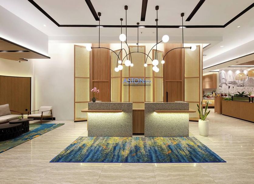 Front desk Photo