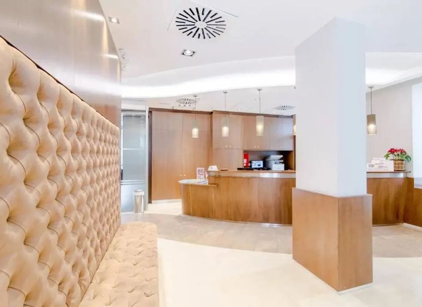 Front desk Photo