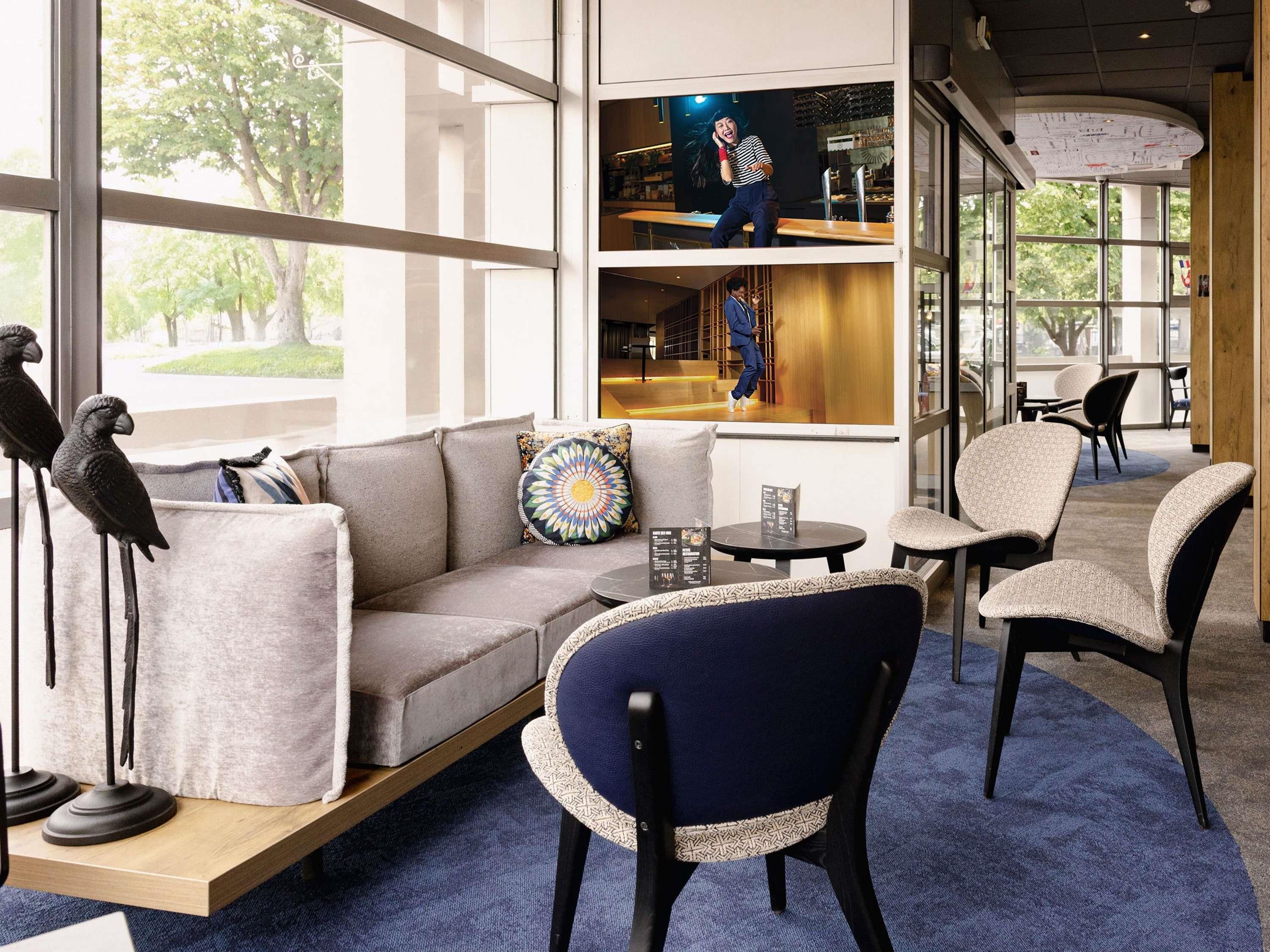 Lounge Photo