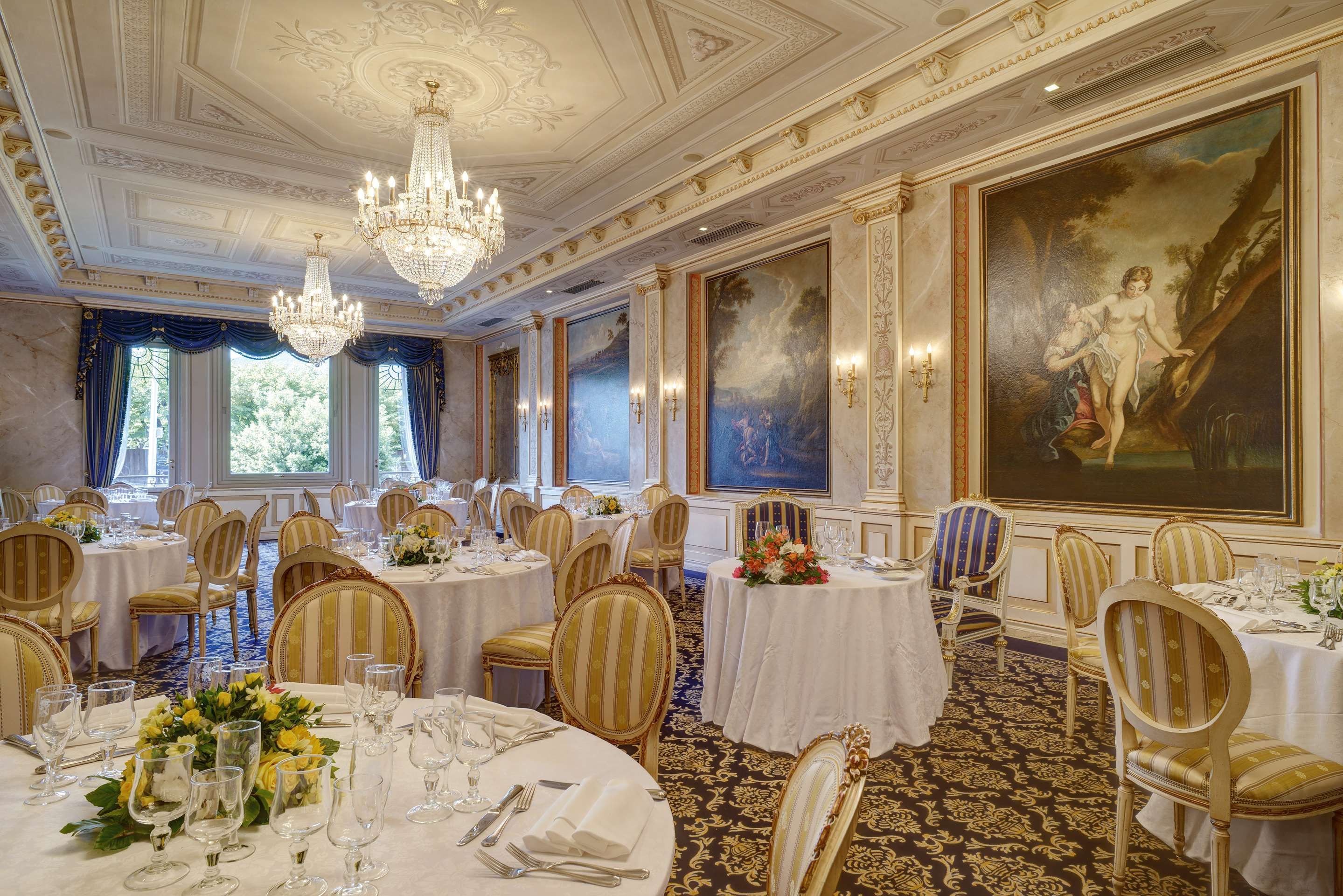 Banquet hall