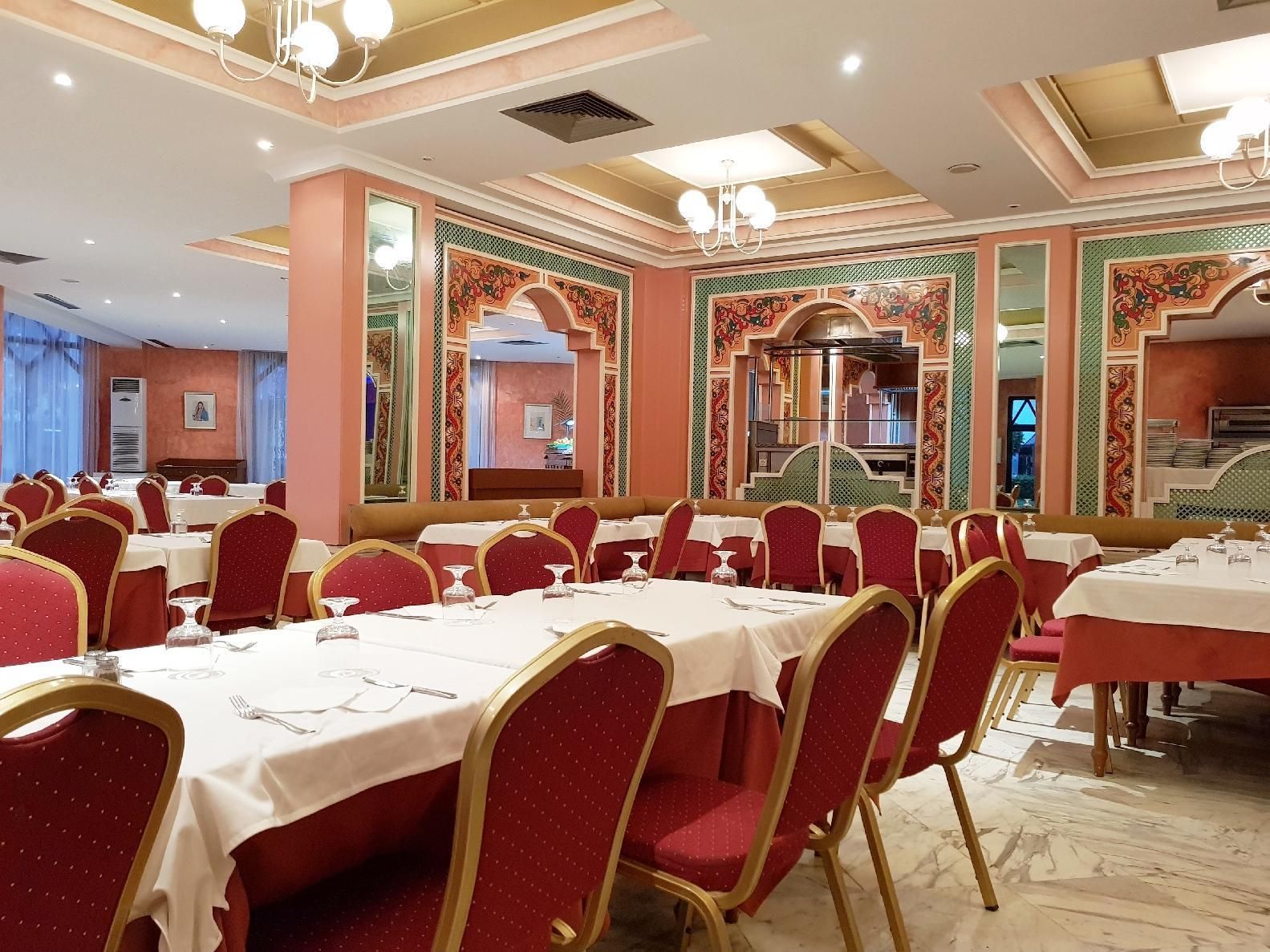 Banquet hall