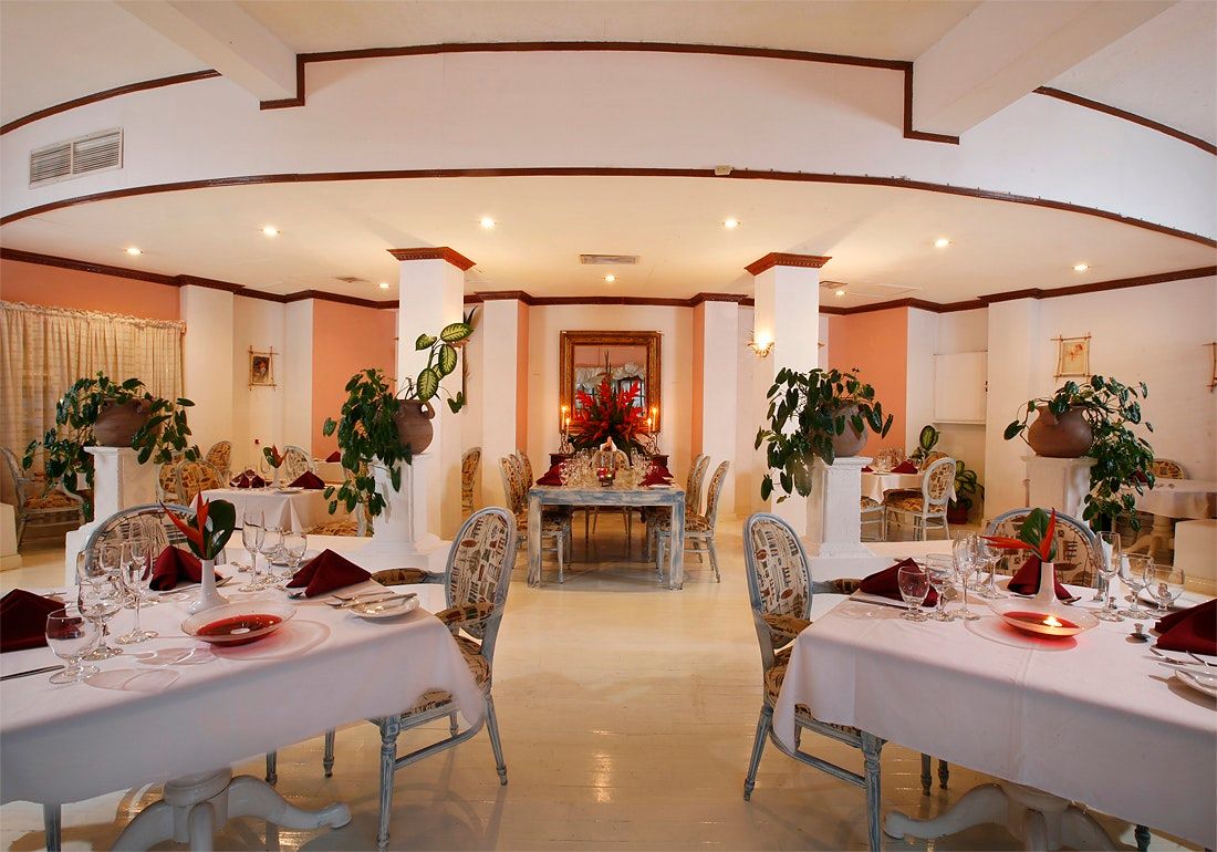 Banquet hall