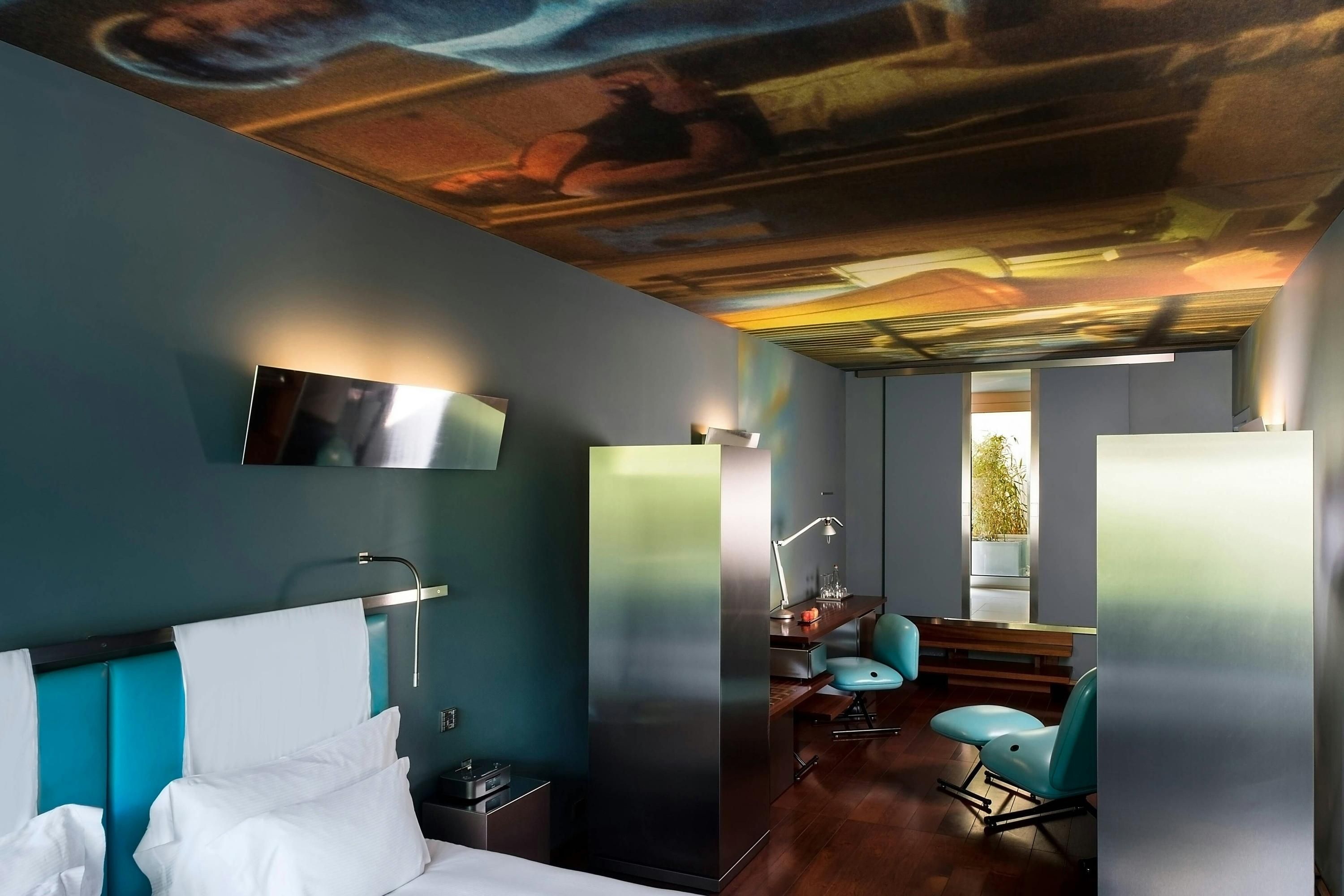 Room amenity