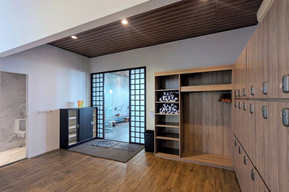 Room amenity