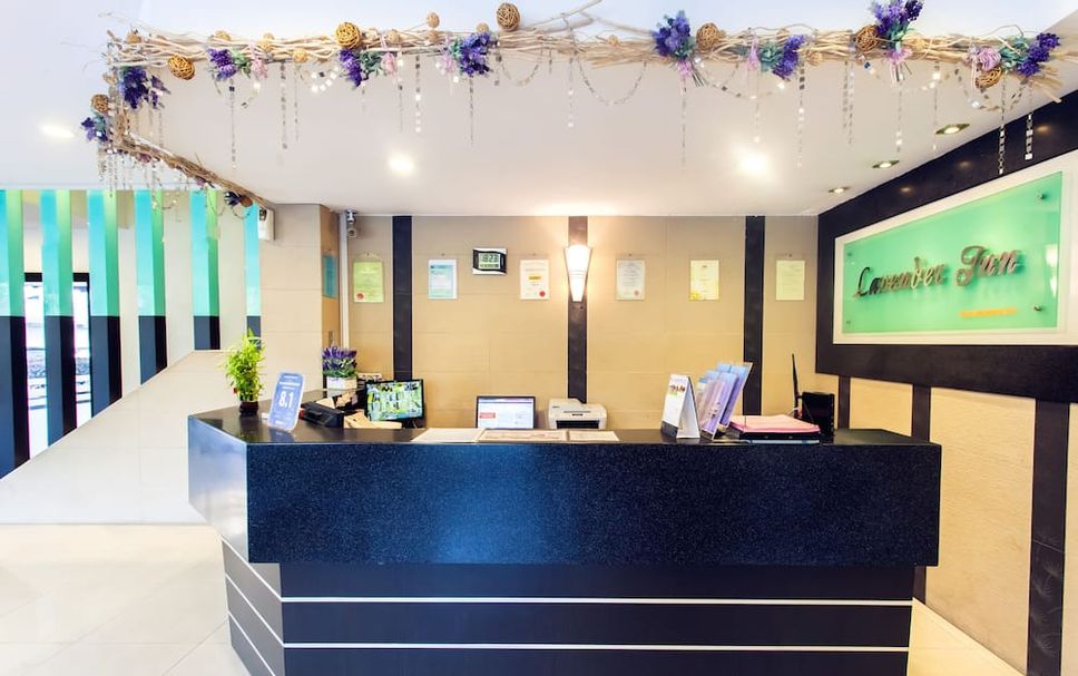 Front desk Photo