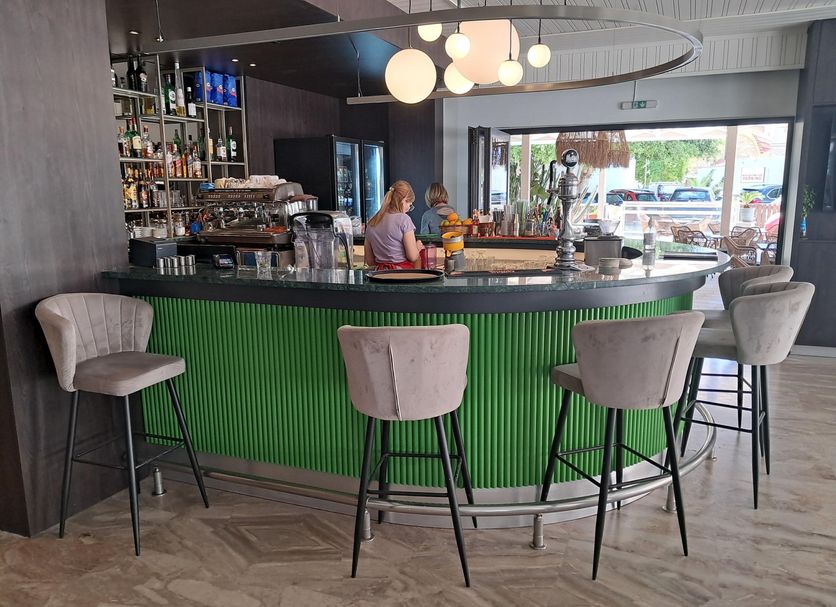 Bar Photo
