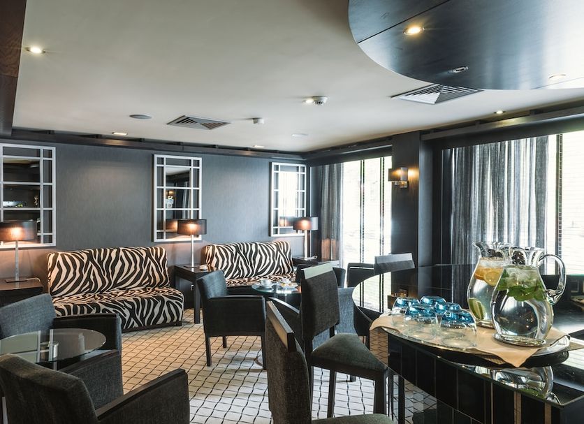 Lounge Photo
