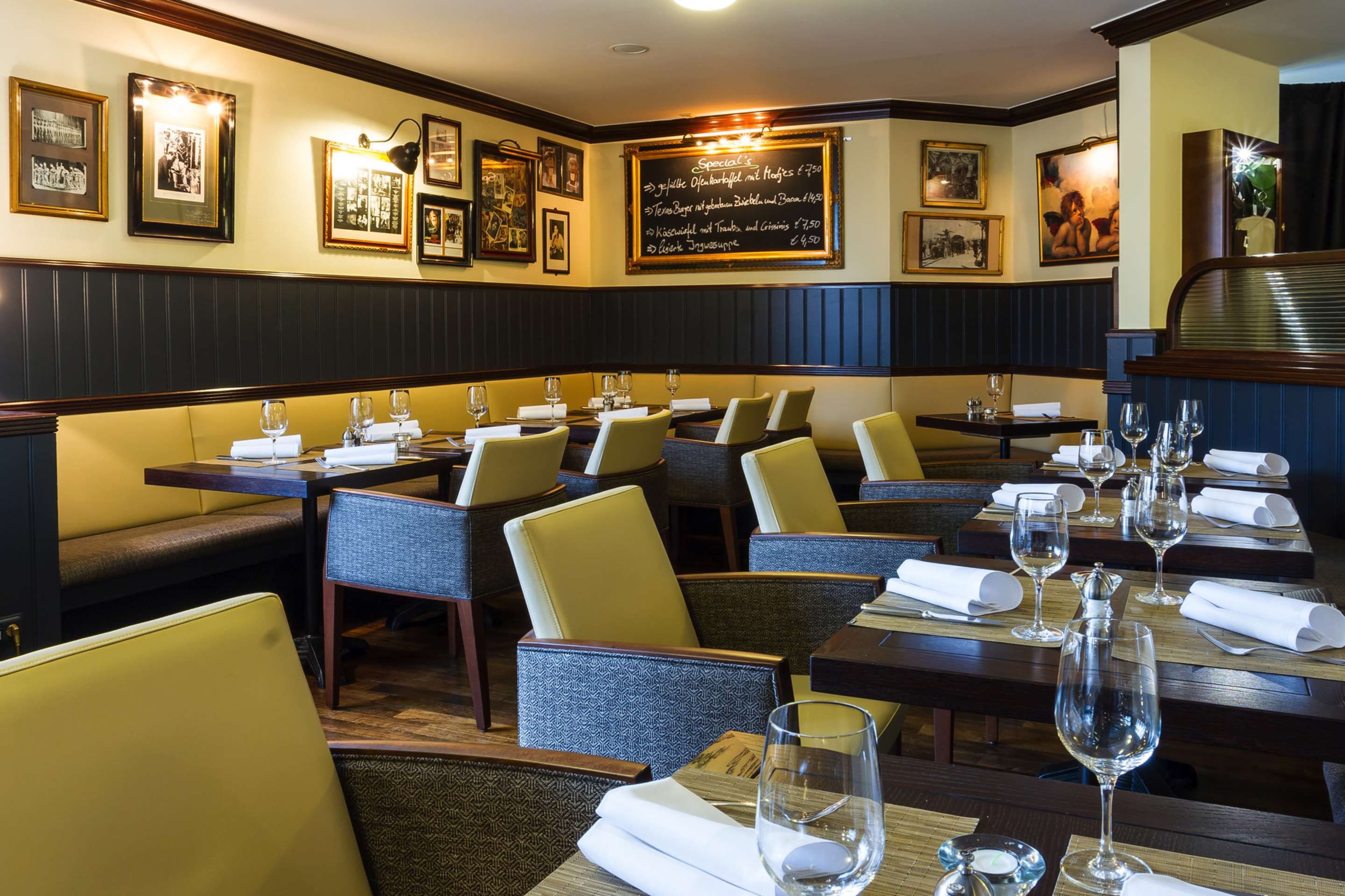 Restaurant Photo