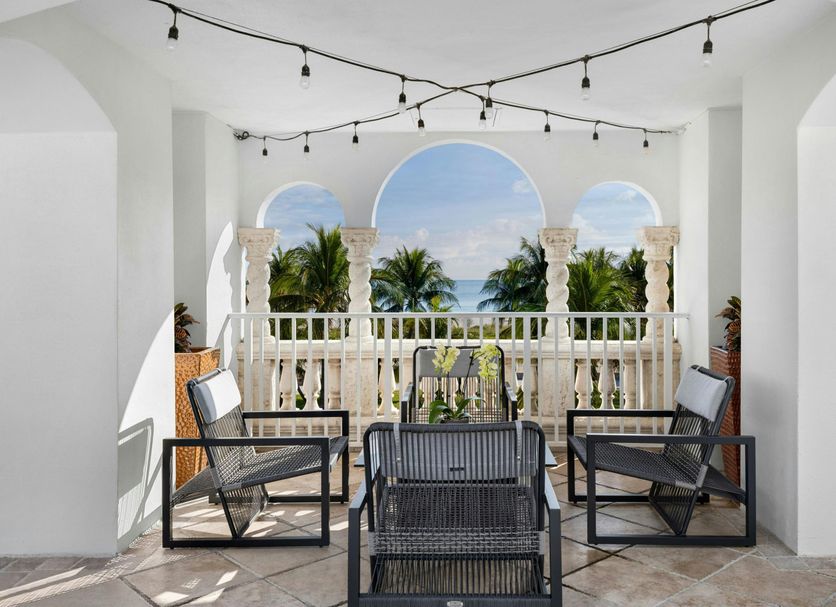 Balcony Photo