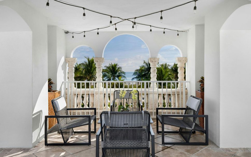 Balcony Photo