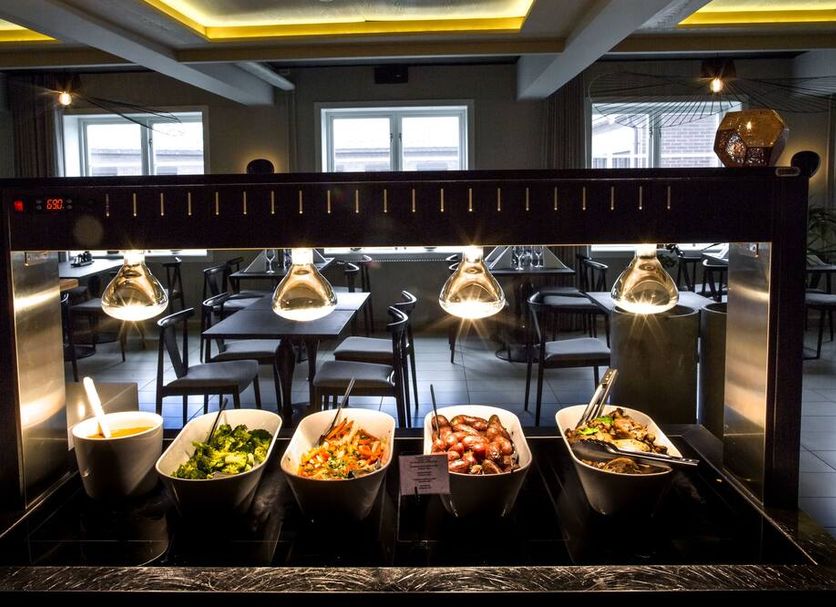 Buffet Photo