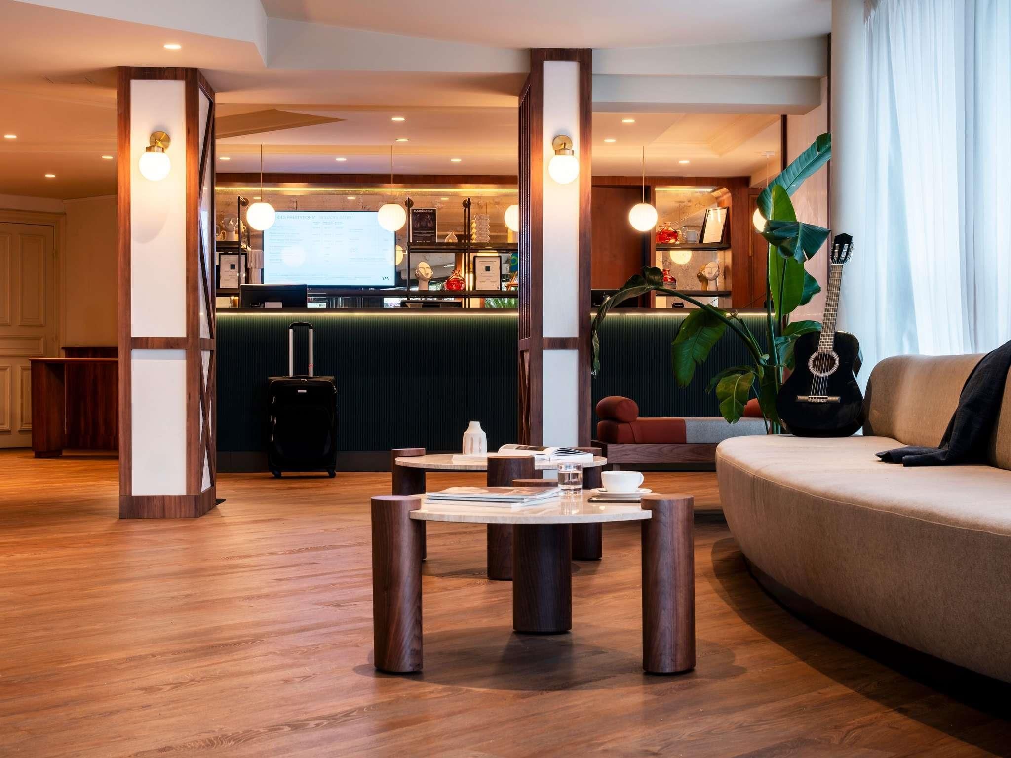 Lounge Photo