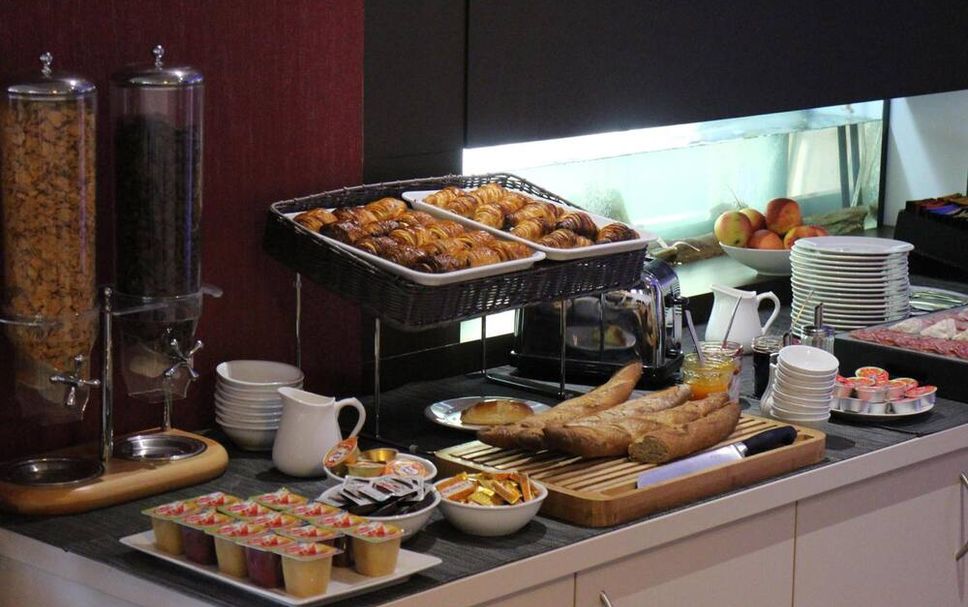 Buffet Photo