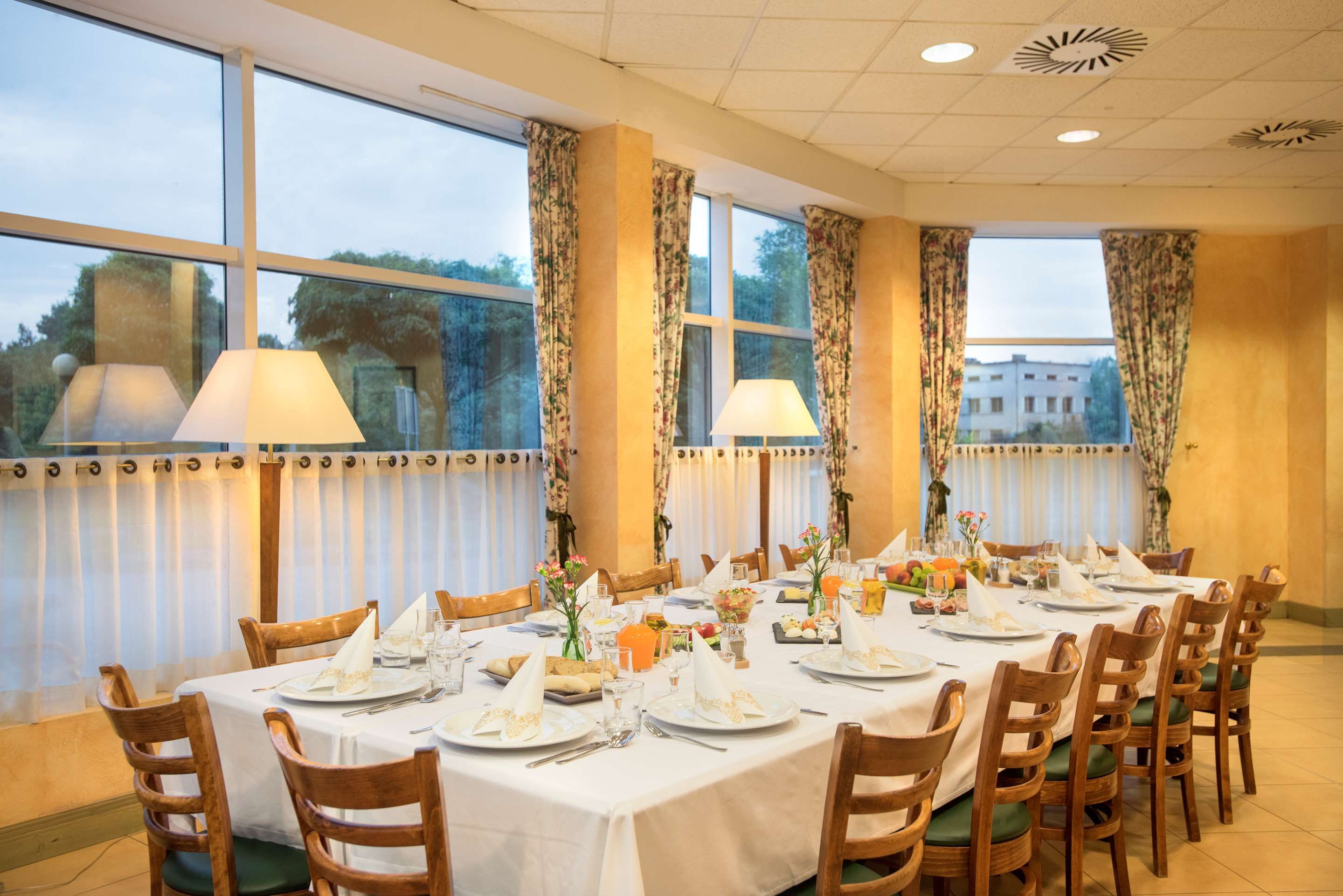 Banquet hall