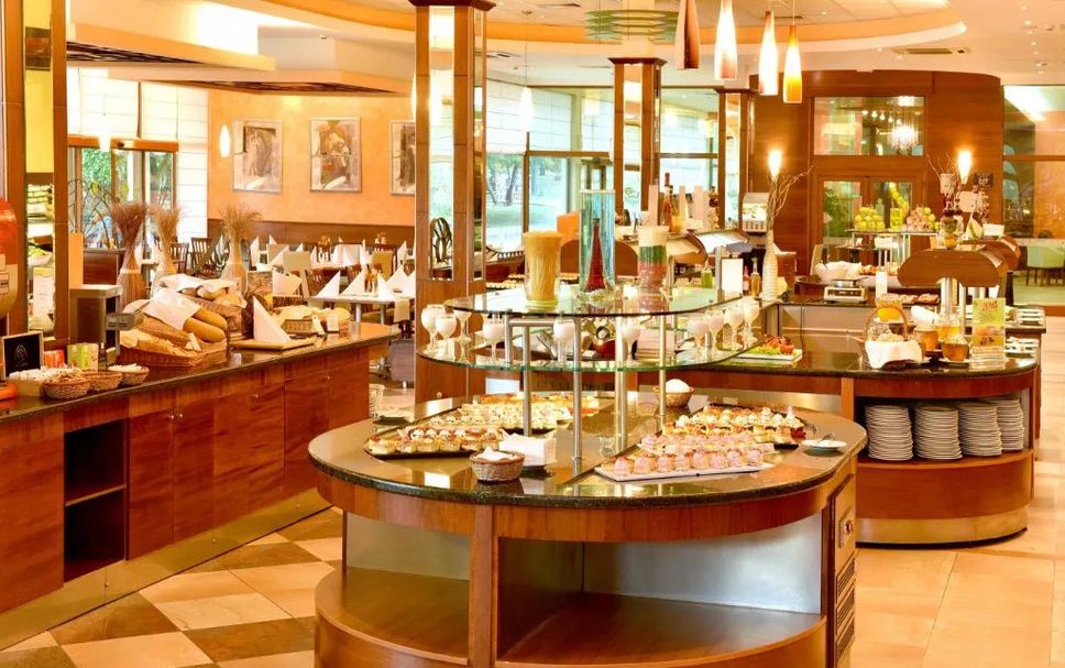 Buffet Photo