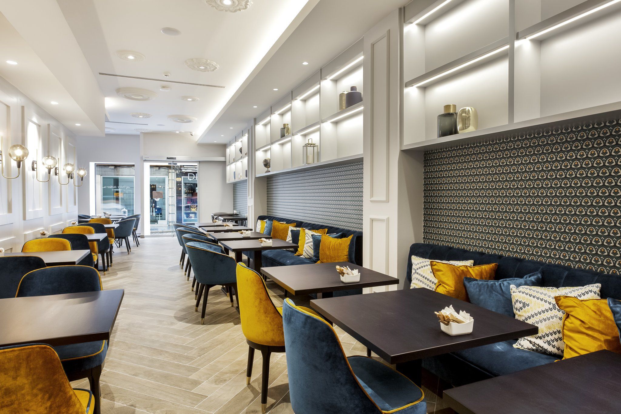 Restaurant Photo