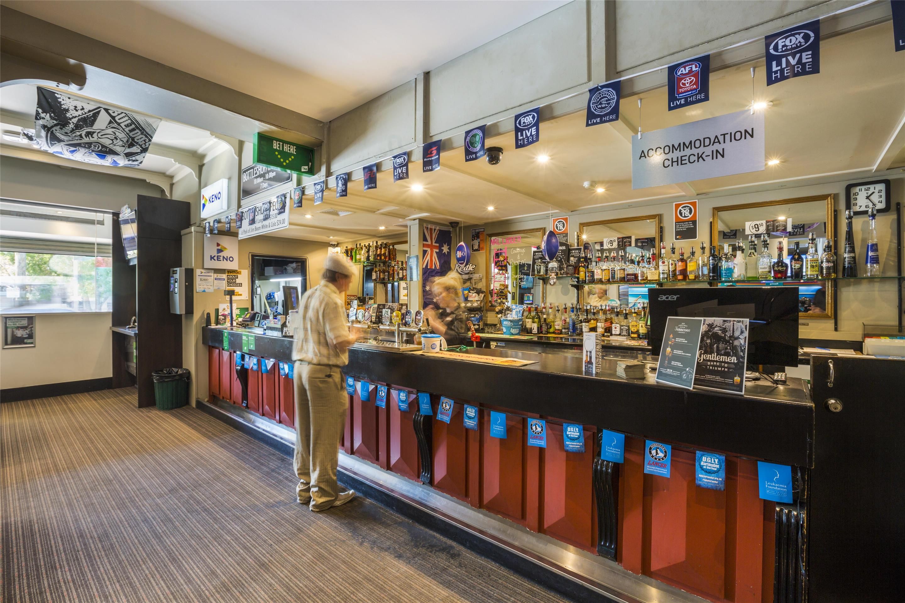 Bar