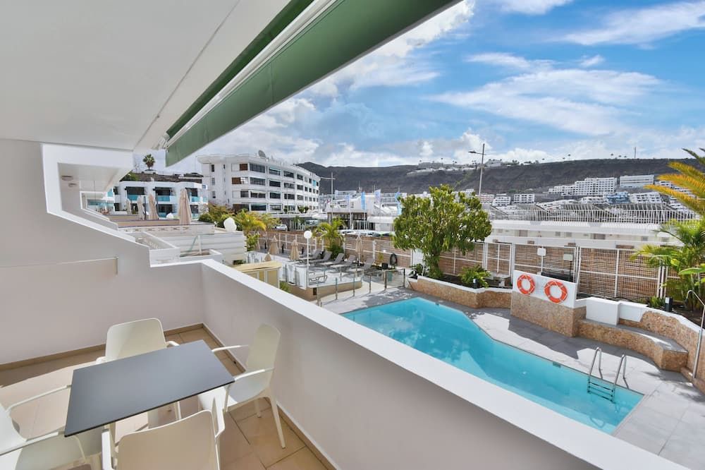 Balcony Photo