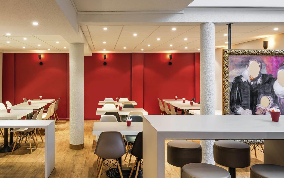 Restaurant Photo