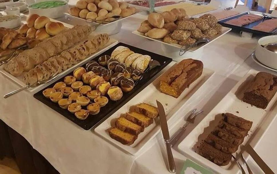Buffet Photo