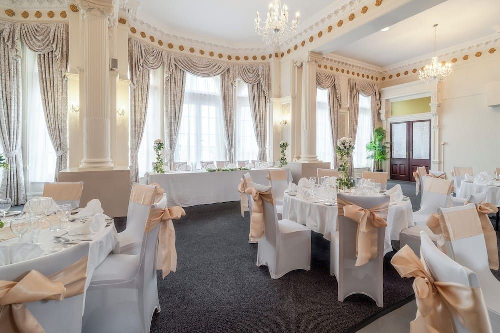 Banquet hall