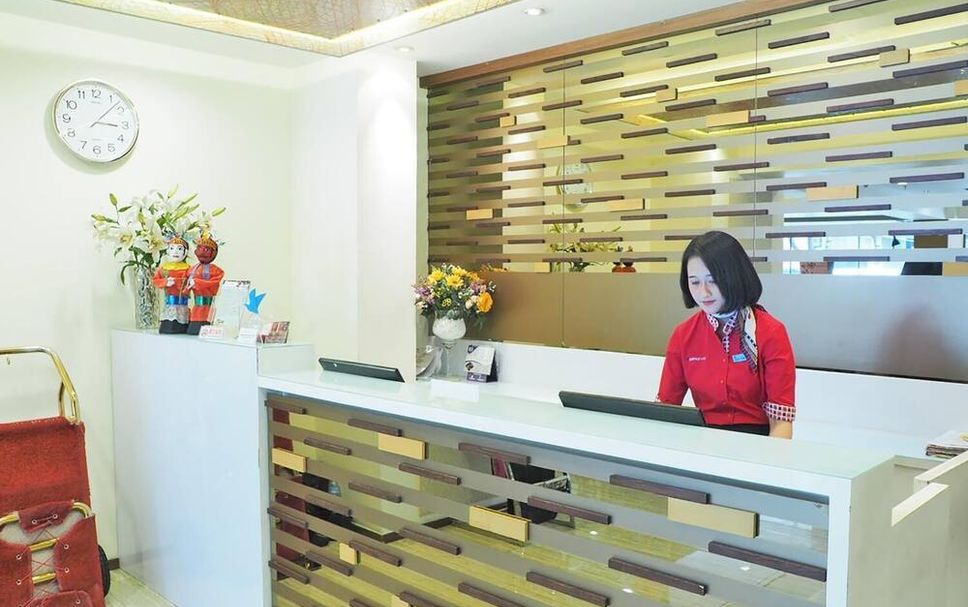 Front desk Photo