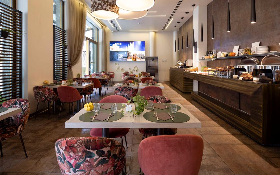 Restaurant Photo