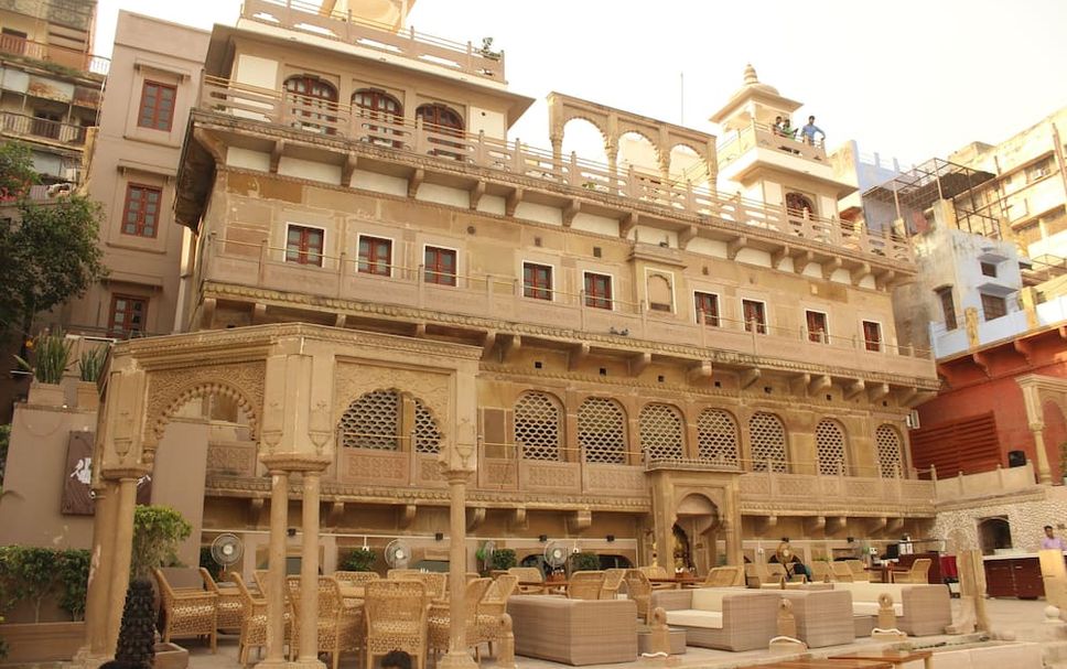 Building Photo