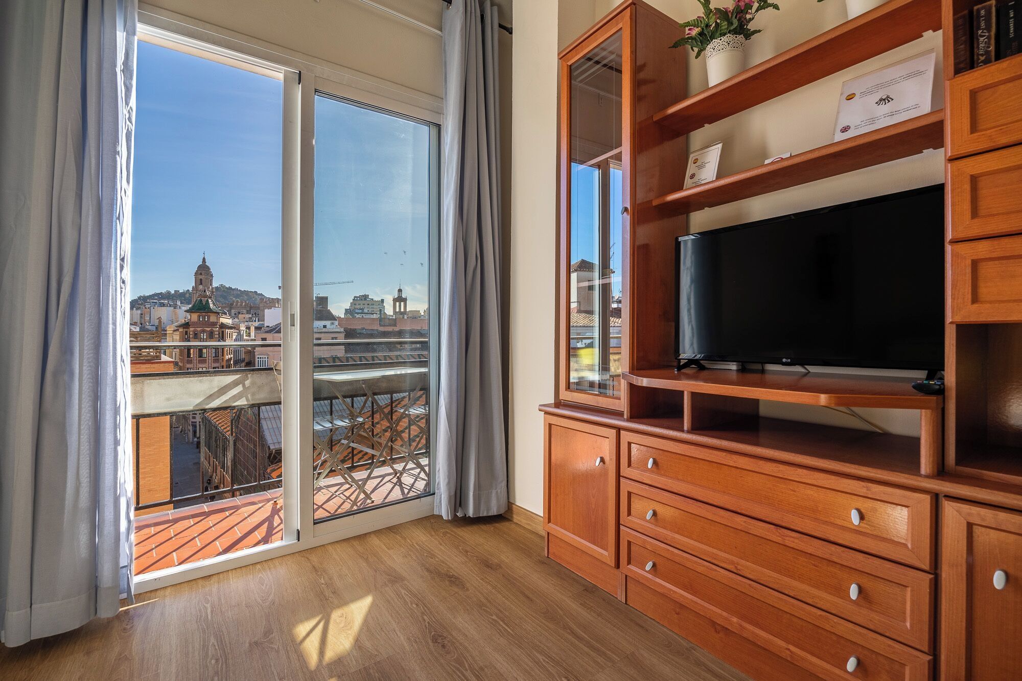 Room amenity