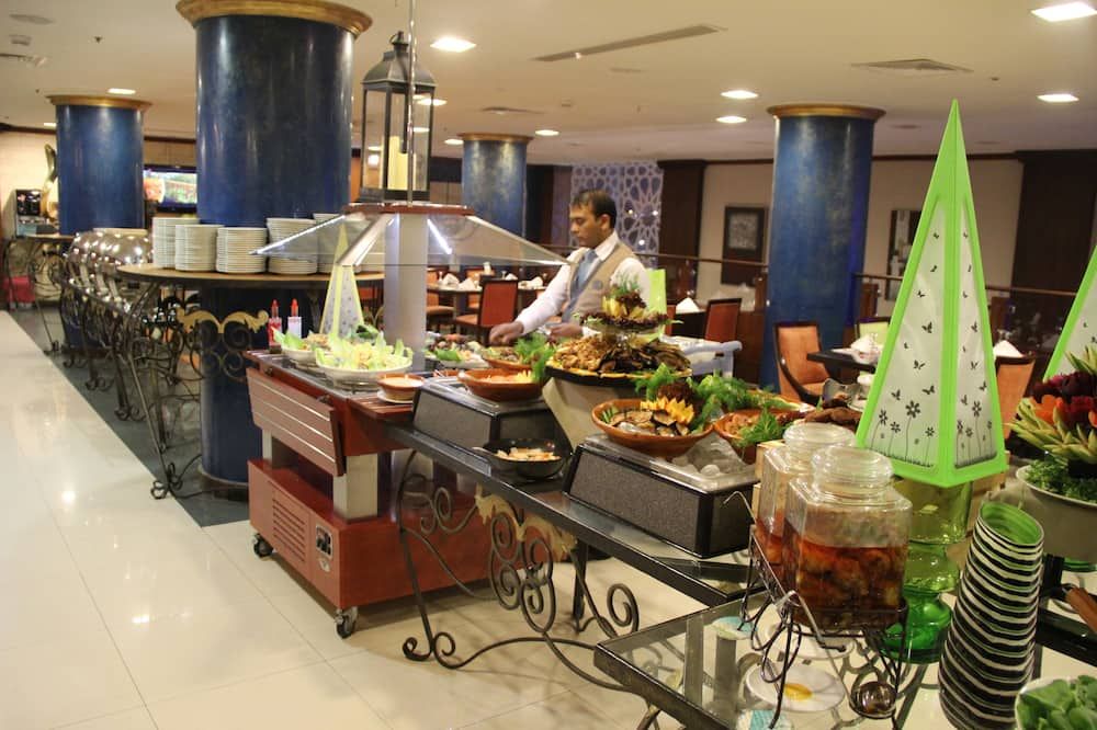 Buffet Photo