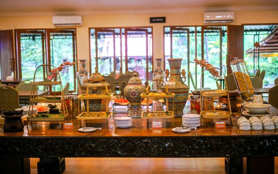 Buffet Photo