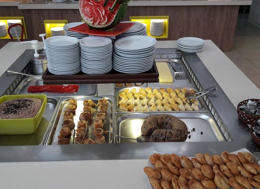 Buffet Photo
