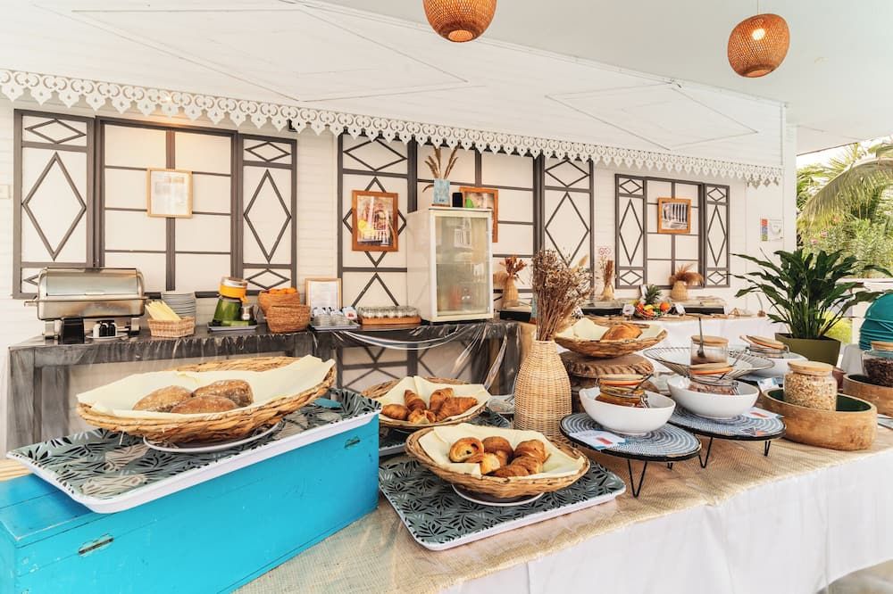 Buffet Photo